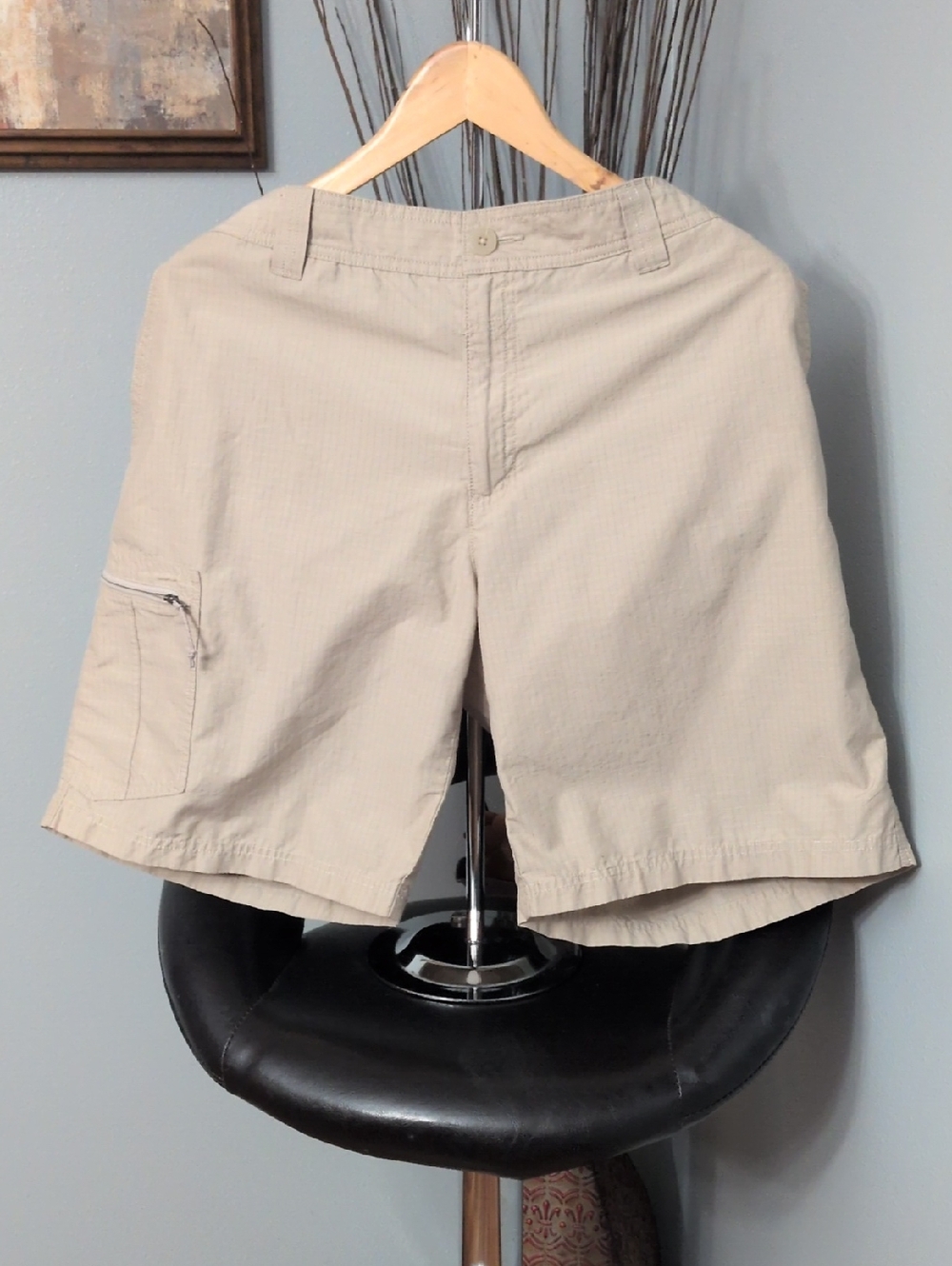 Columbia Men's Khaki Beige Outdoor Cargo Shorts